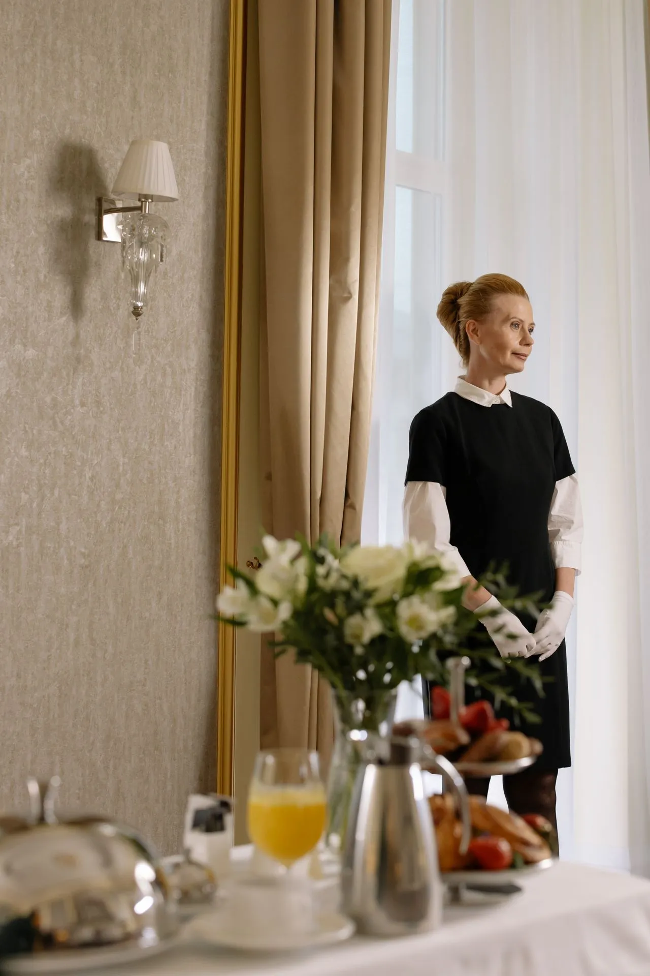 Premium hotel service and guest lounge